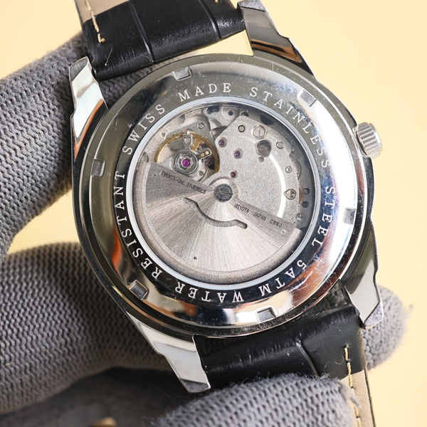 アイ・ダブリュー・シー着用イメージ